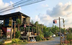 Beach Box Resort At Rimlay Rayong